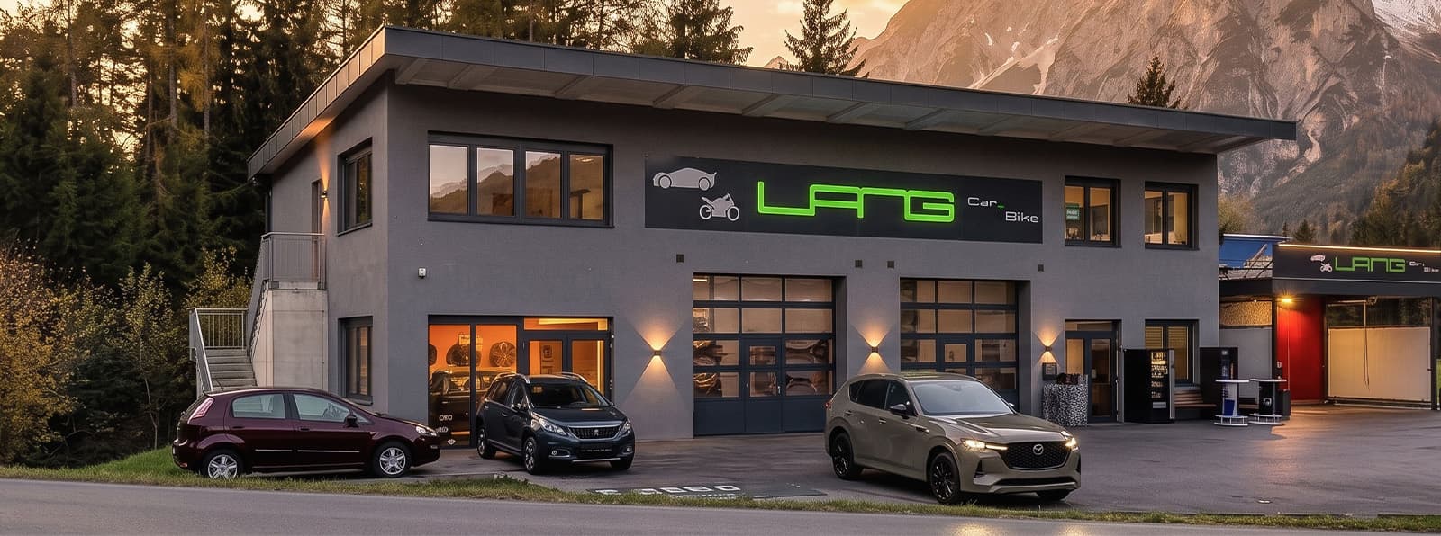 Lang Car + Bike Werkstattgebäude